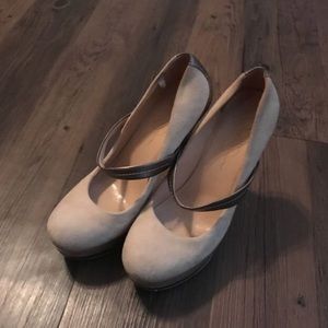 Jessica Simpson heels